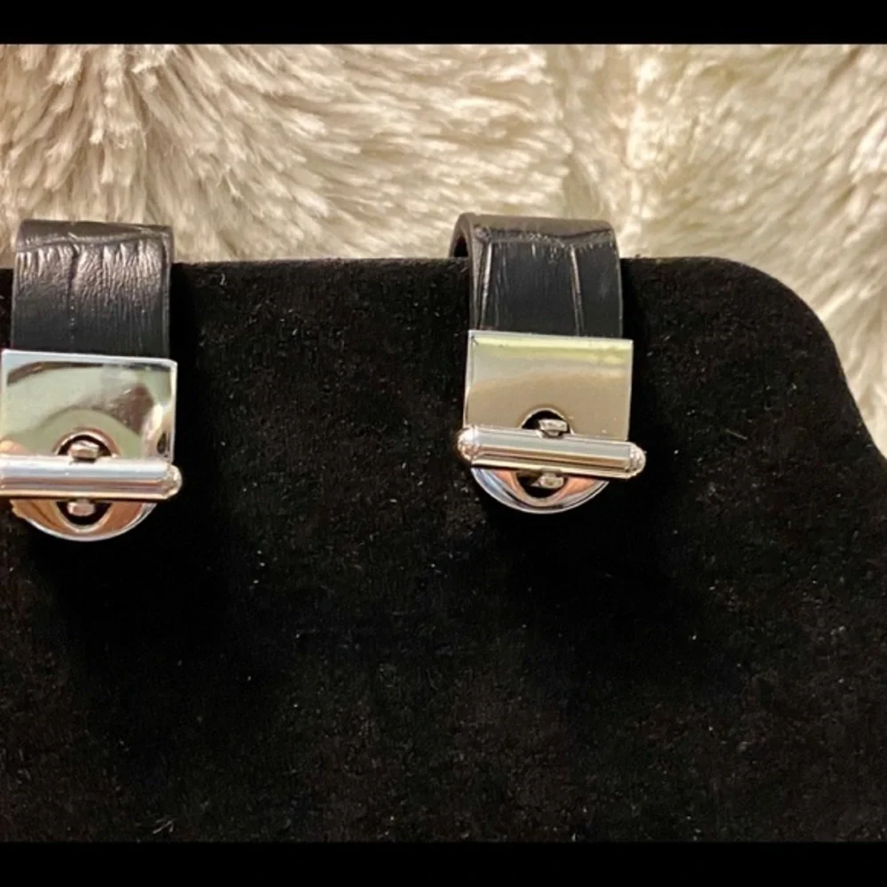🌸Invicta SS Strap Cufflinks🖤🤍